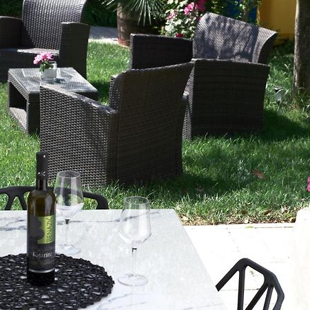 Wine Garden Holiday Home Pola Esterno foto